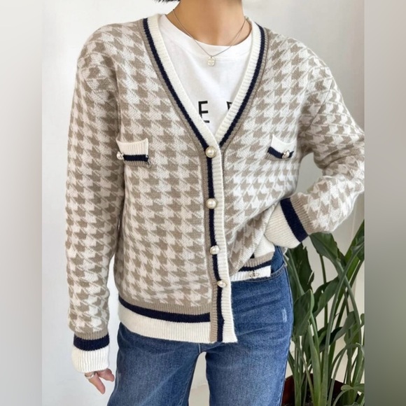 Dazy Sweaters - Tan & White Houndstooth Navy Stripe Faux Pearl Buttons Cardigan by Dazy